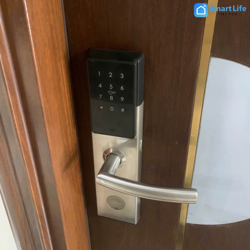 Khoa cua the tu Binh Duong-Cho khach san