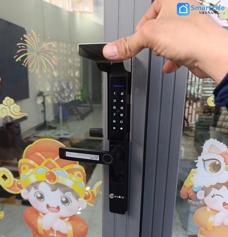 Khoa cua van tay Quy Nhon-OneLock