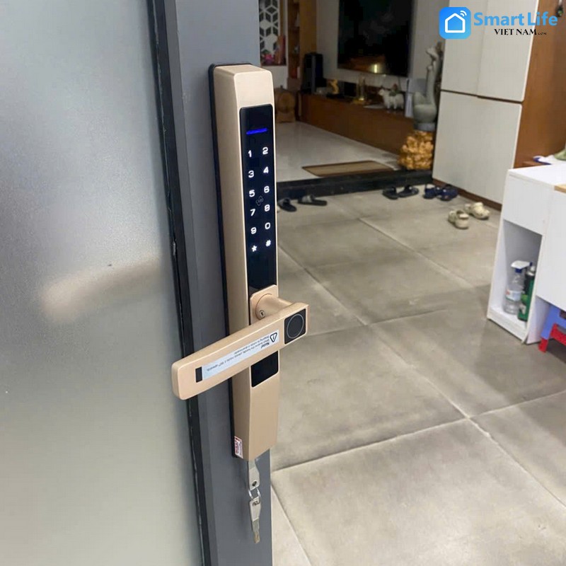 Khoa van tay Binh Duong-Lap cho cua nhom