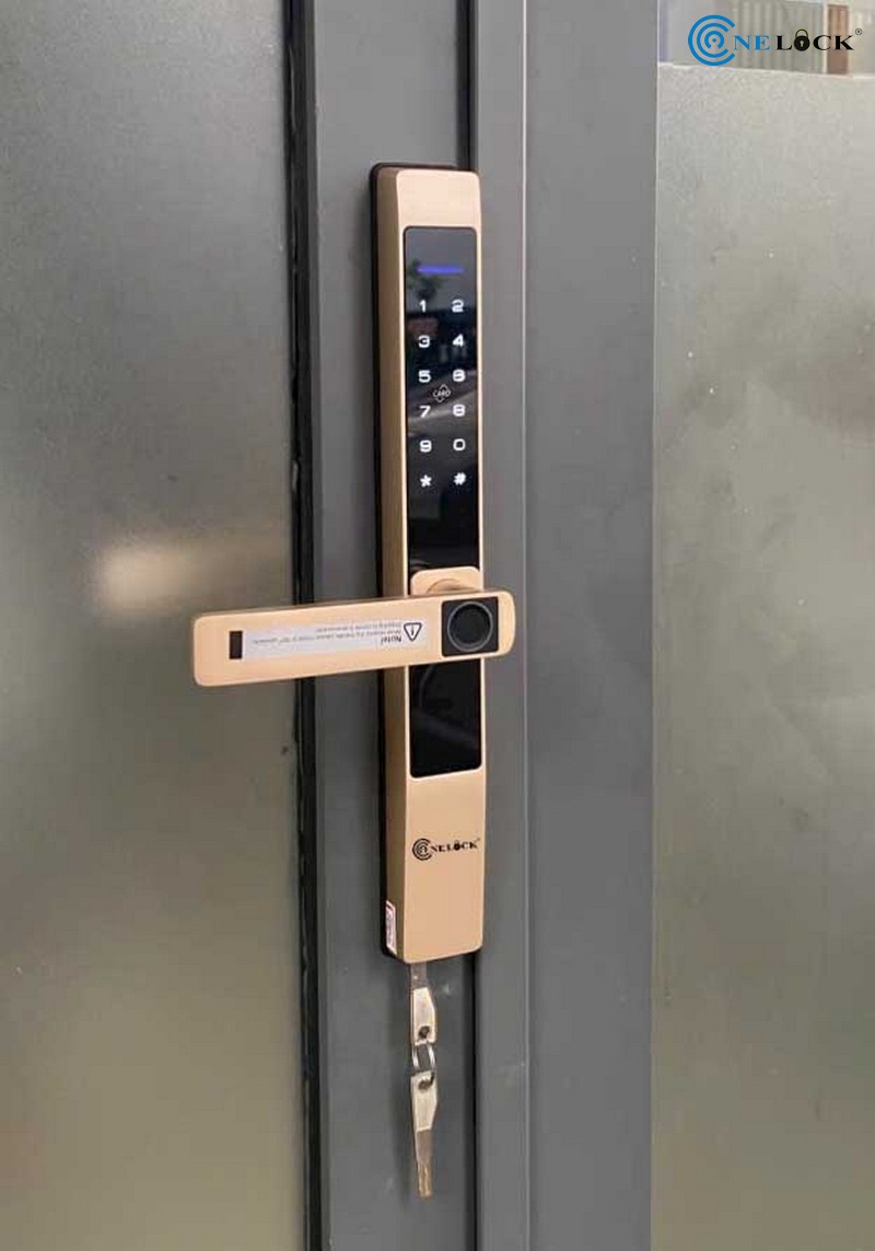 Khoa van tay chat luong tot tai Hai Phong-Lap cho cua nhom